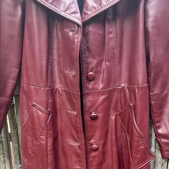 Vintage 1970s leather Maroon Belted Trench Coat - Picture 4 of 9
